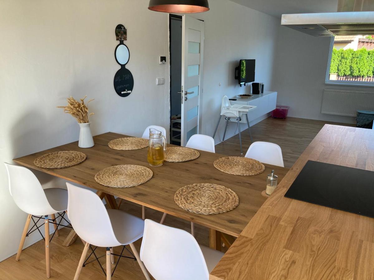 Apartman Maay 赫洛霍韦茨 外观 照片